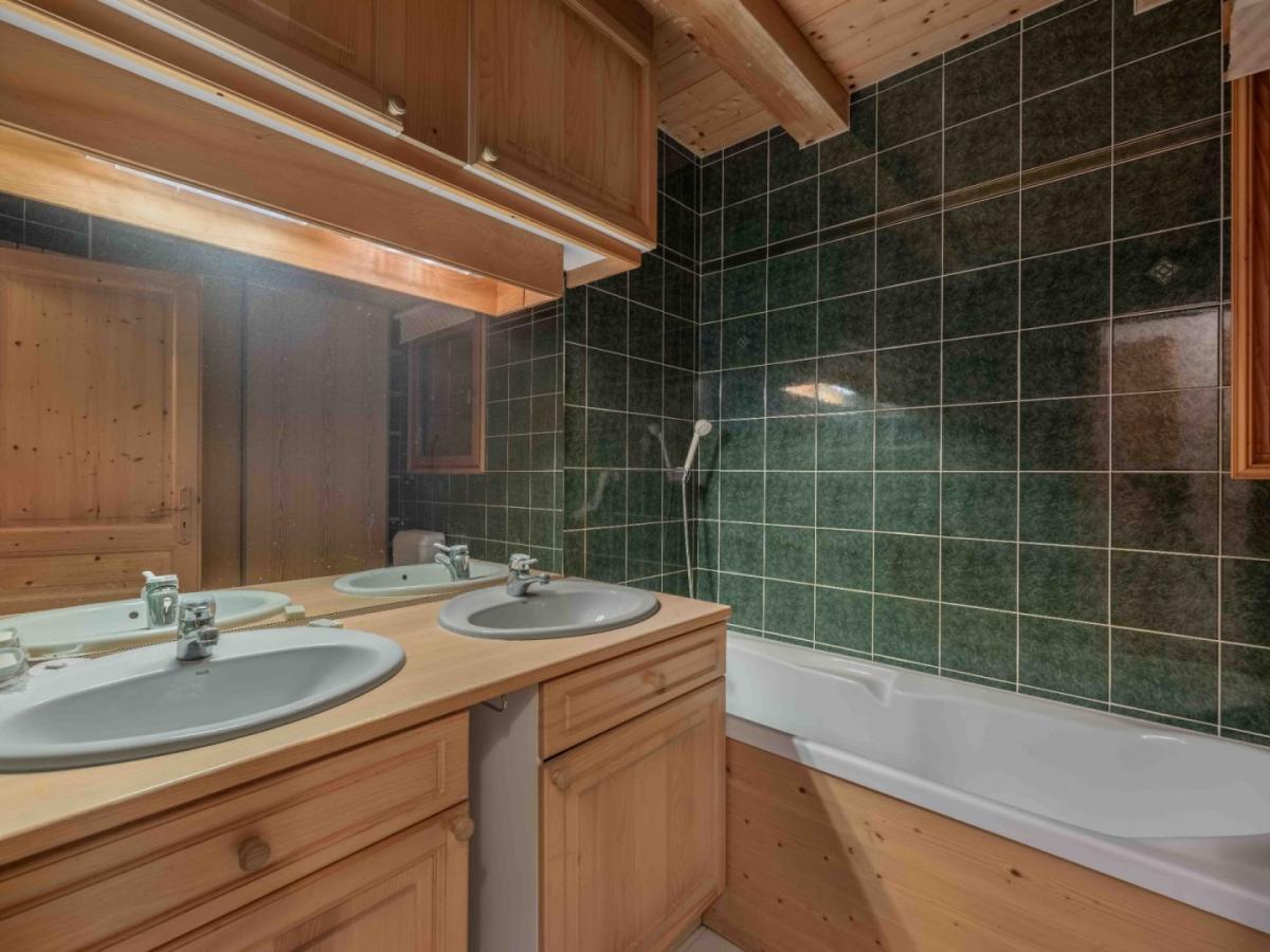 Picture of Chalet For Sale in Combloux, Rhone Alpes, France