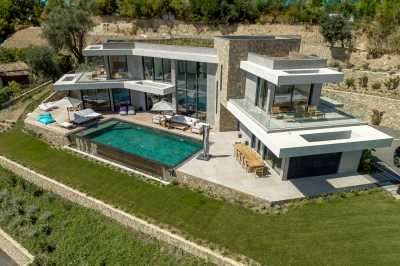 Villa For Sale in 