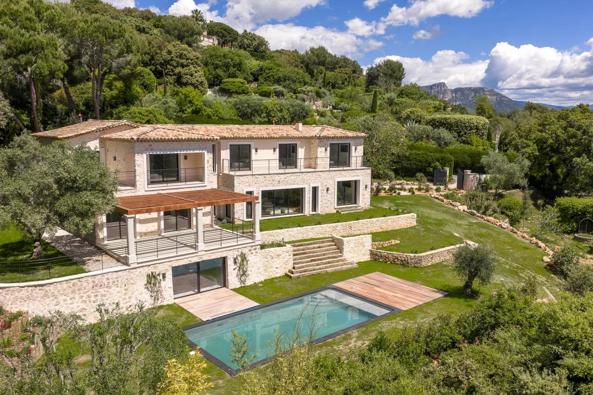 Picture of Villa For Sale in Saint Paul de Vence, Cote d'Azur, France