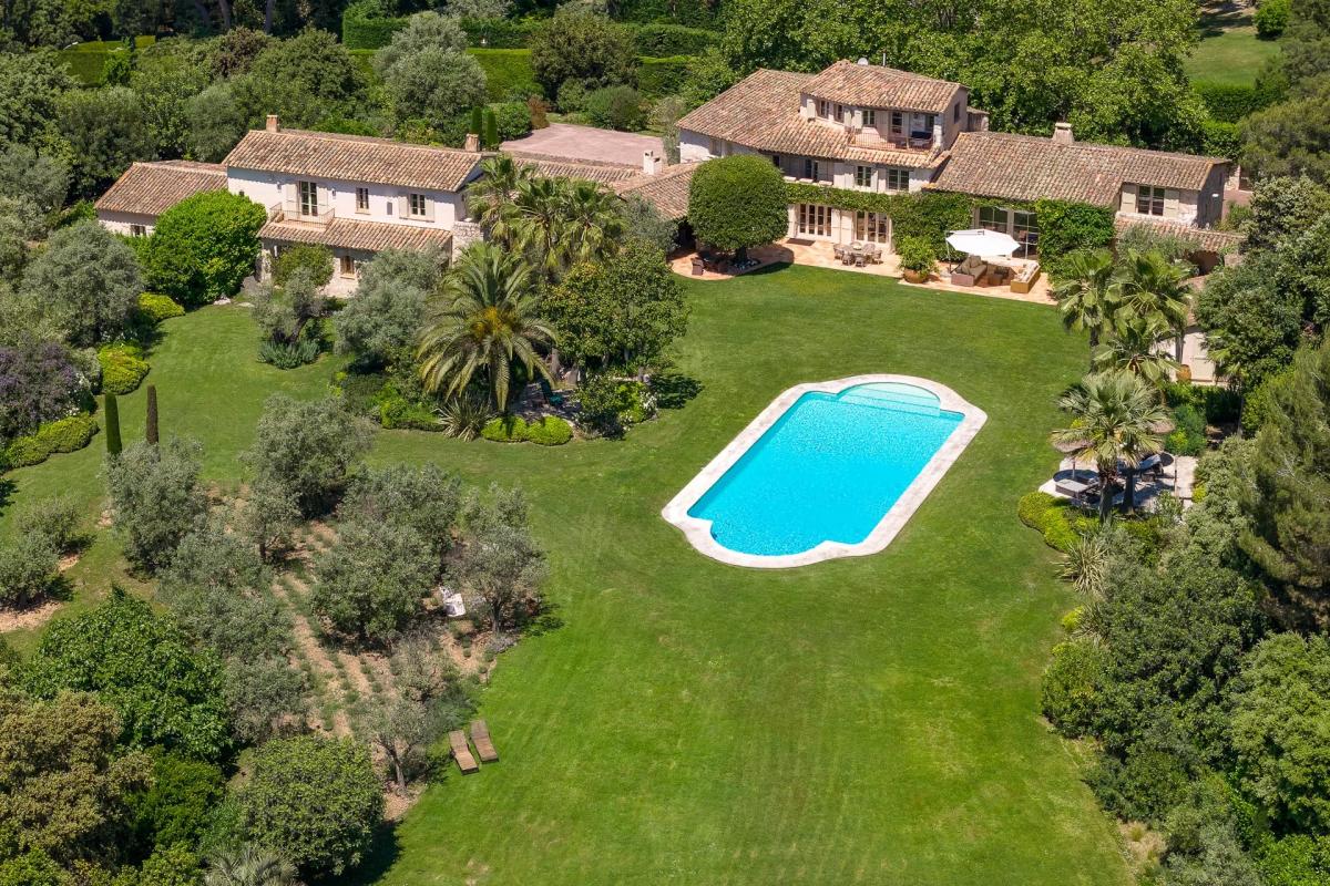 Picture of Villa For Sale in Saint Paul de Vence, Cote d'Azur, France