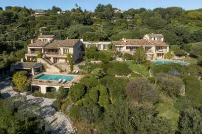 Villa For Sale in 