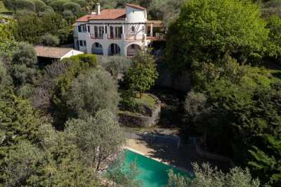 Villa For Sale in Grasse, France