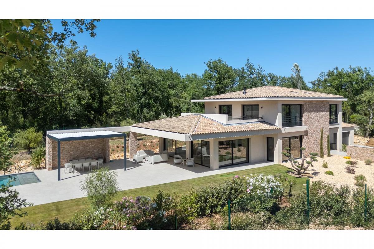 Picture of Villa For Sale in Fayence, Cote d'Azur, France