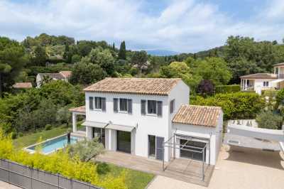 Villa For Sale in Opio, France