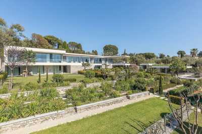 Villa For Sale in Antibes, France