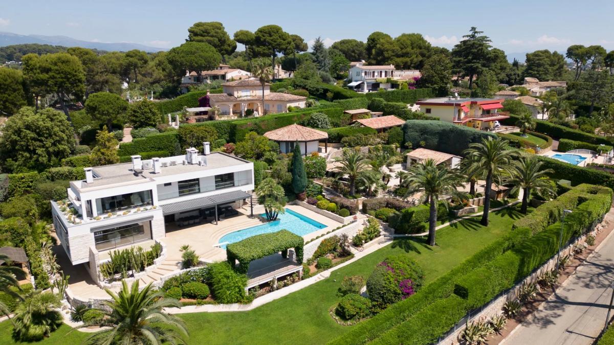 Picture of Villa For Sale in Antibes, Cote d'Azur, France