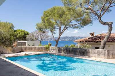 Villa For Sale in Antibes, France