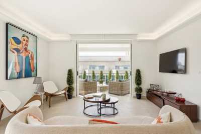 Apartment For Sale in Cannes, France