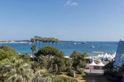 Apartment For Sale in Cannes, France