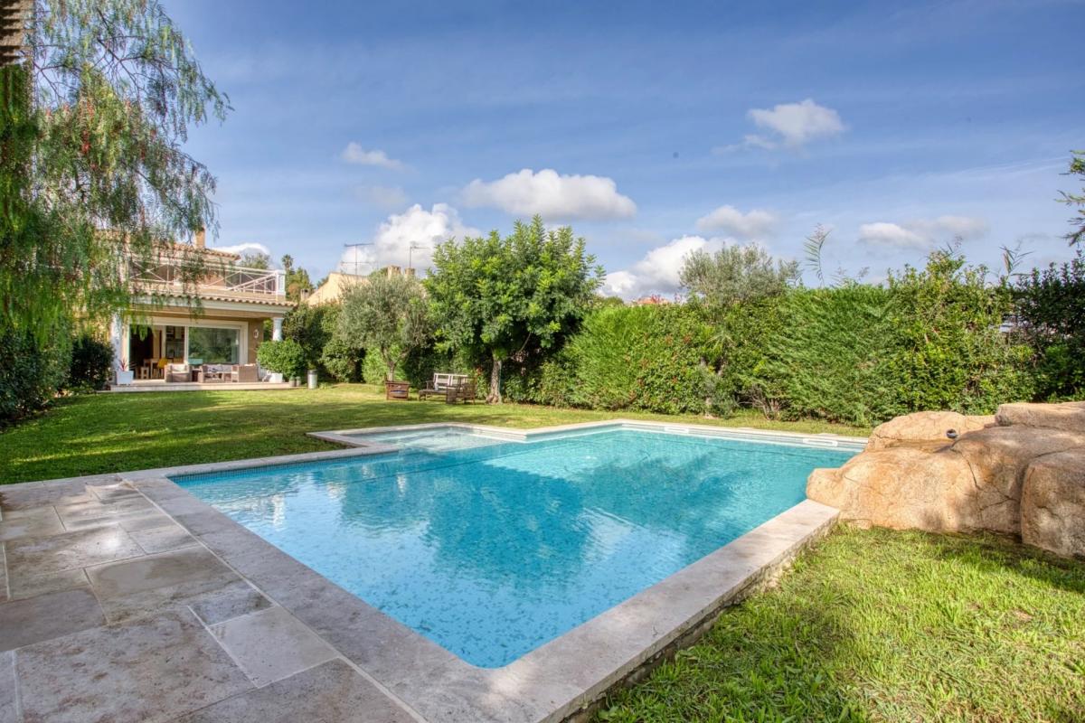 Picture of Home For Sale in Antibes, Cote d'Azur, France