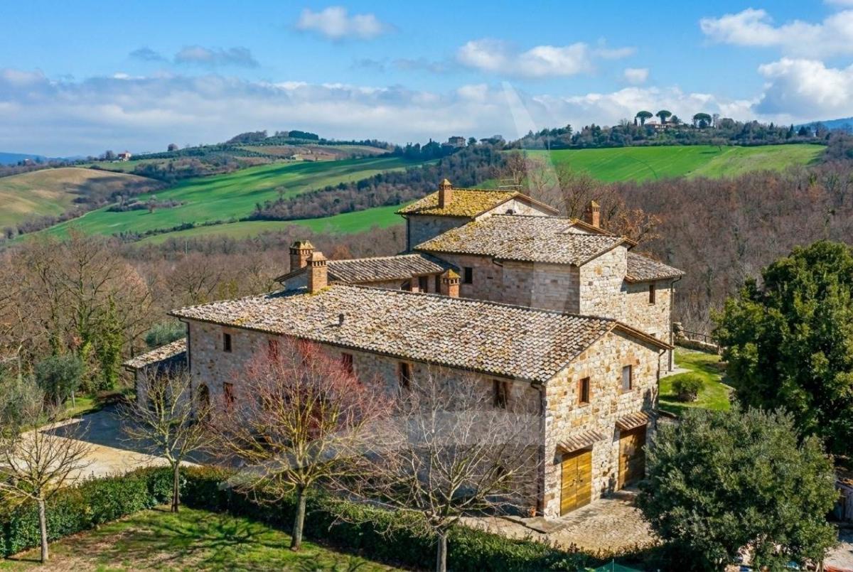 Picture of Home For Sale in Todi, Umbria, Italy
