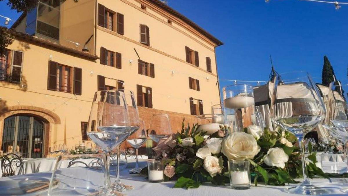Picture of Villa For Sale in Castelnuovo Berardenga, Tuscany, Italy