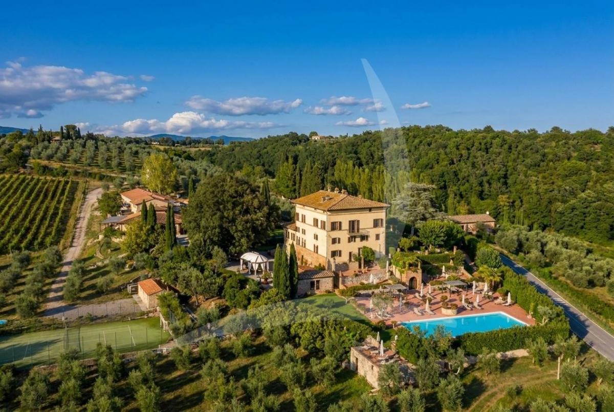 Picture of Villa For Sale in Castelnuovo Berardenga, Tuscany, Italy