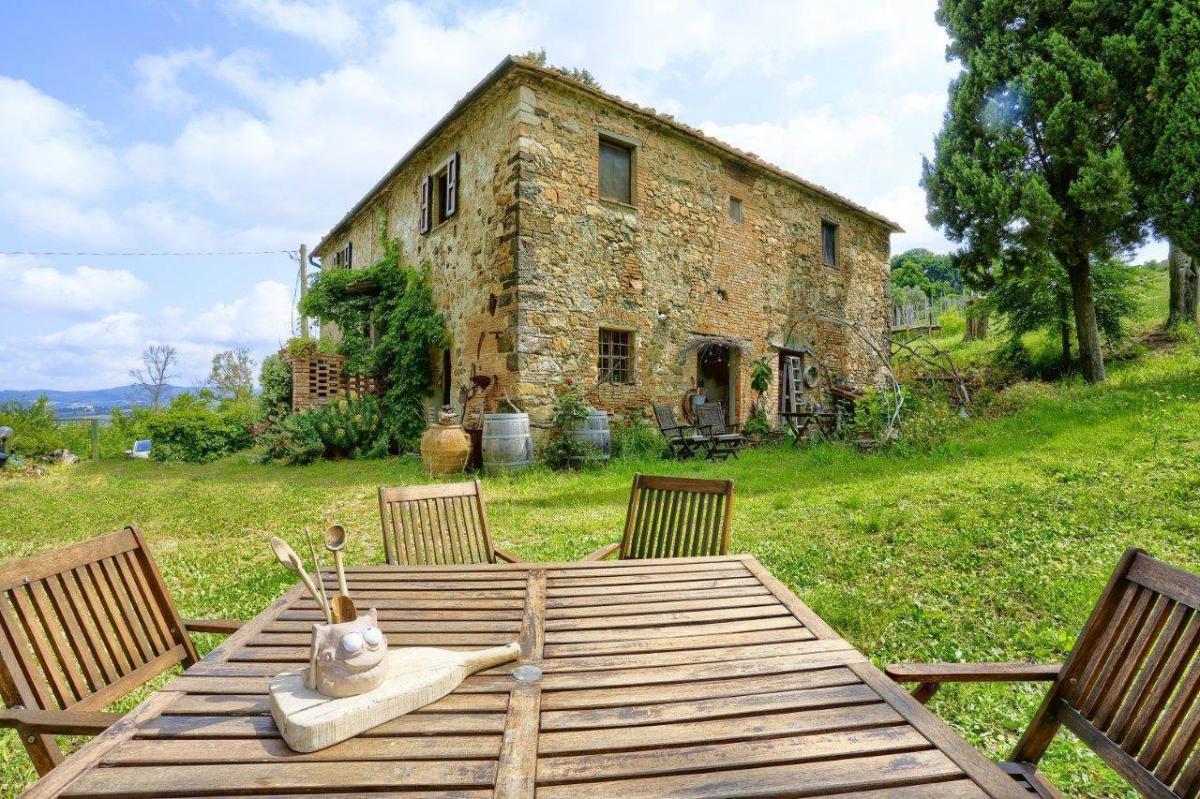 Picture of Apartment For Sale in Volterra, Tuscany, Italy