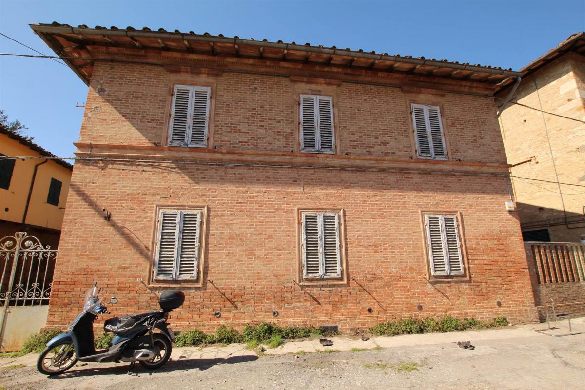 Picture of Villa For Sale in Siena, Tuscany, Italy