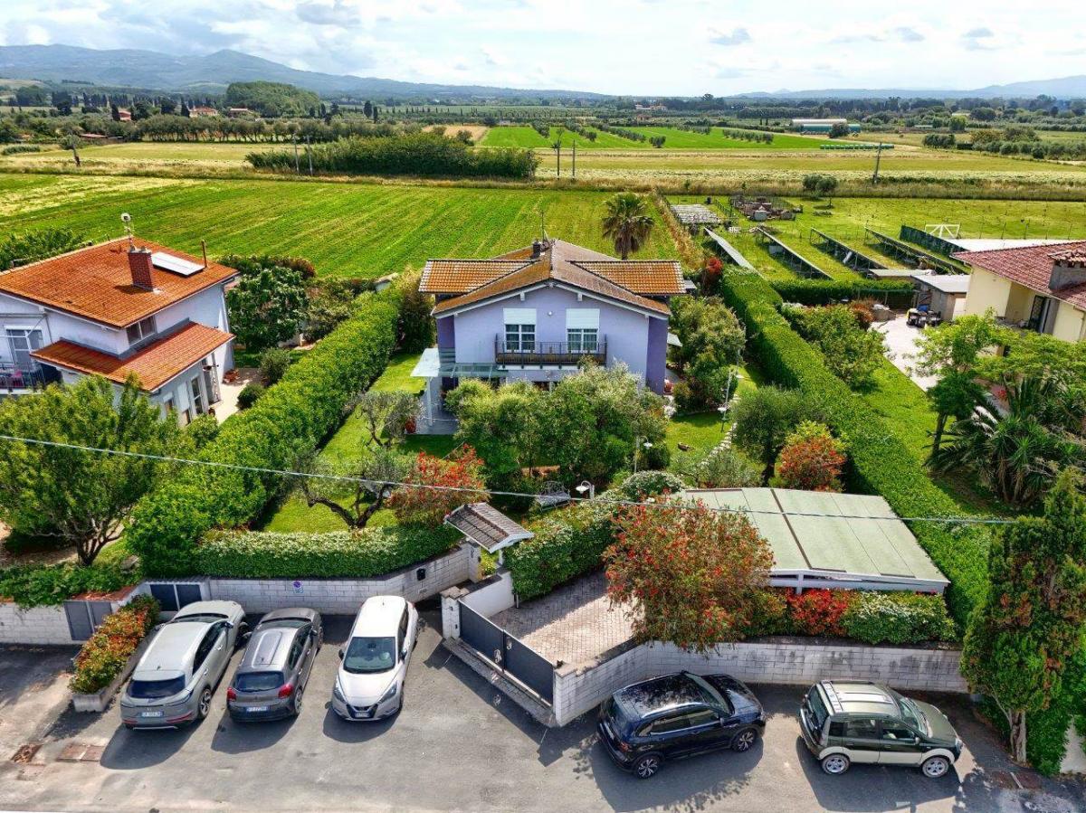 Picture of Villa For Sale in Rosignano Marittimo, Tuscany, Italy
