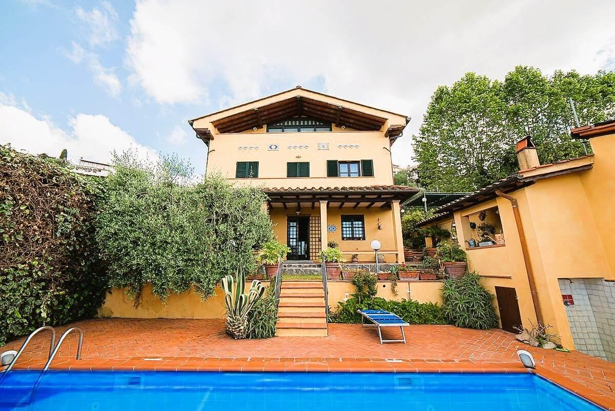 Picture of Villa For Sale in Massarosa, Tuscany, Italy