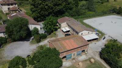Villa For Sale in Pistoia, Italy