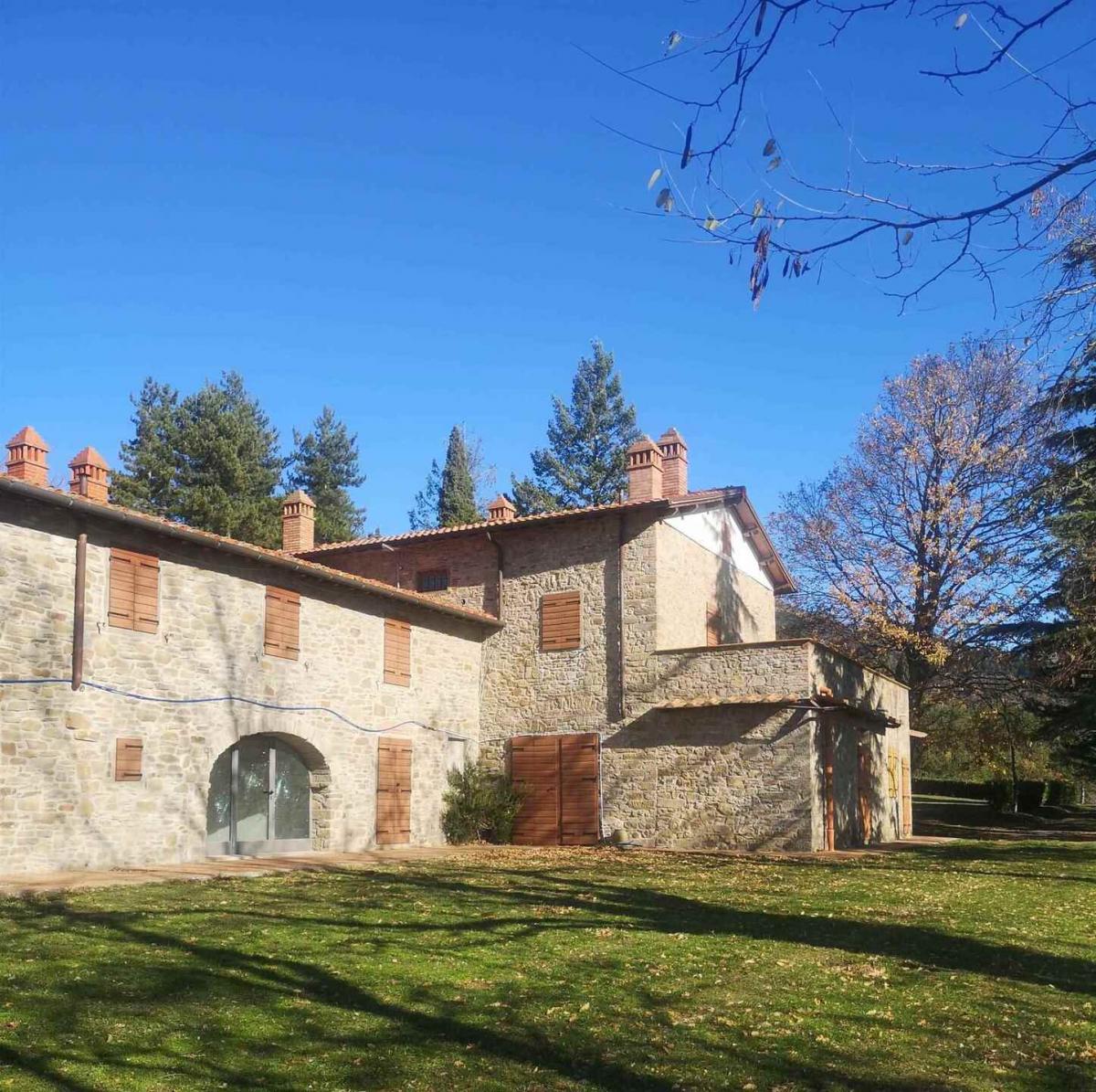 Picture of Apartment For Sale in Loro Ciuffenna, Tuscany, Italy