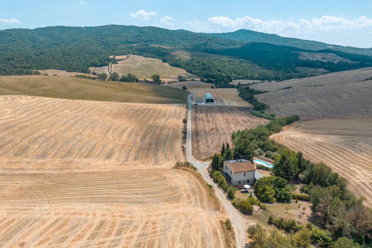 Picture of Villa For Sale in Volterra, Tuscany, Italy