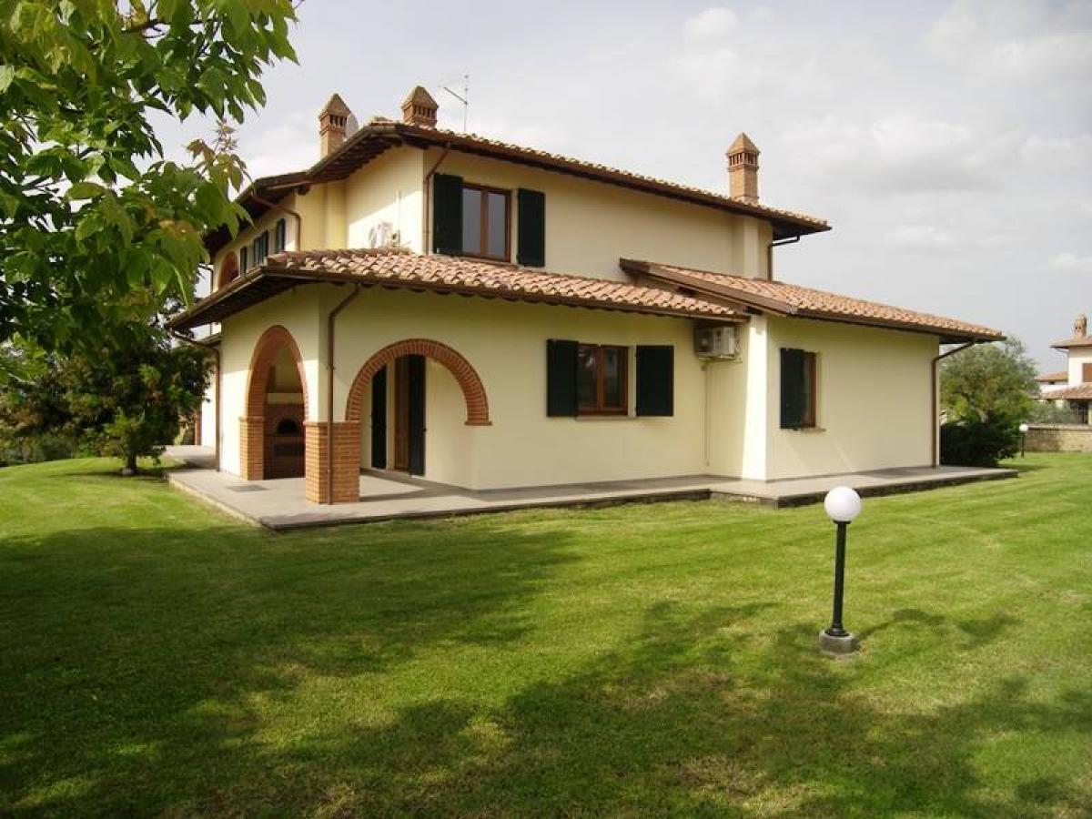 Picture of Villa For Sale in Foiano Della Chiana, Tuscany, Italy