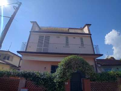 Apartment For Sale in Forte Dei Marmi, Italy