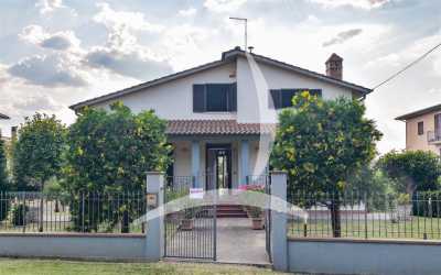 Villa For Sale in Montepulciano, Italy