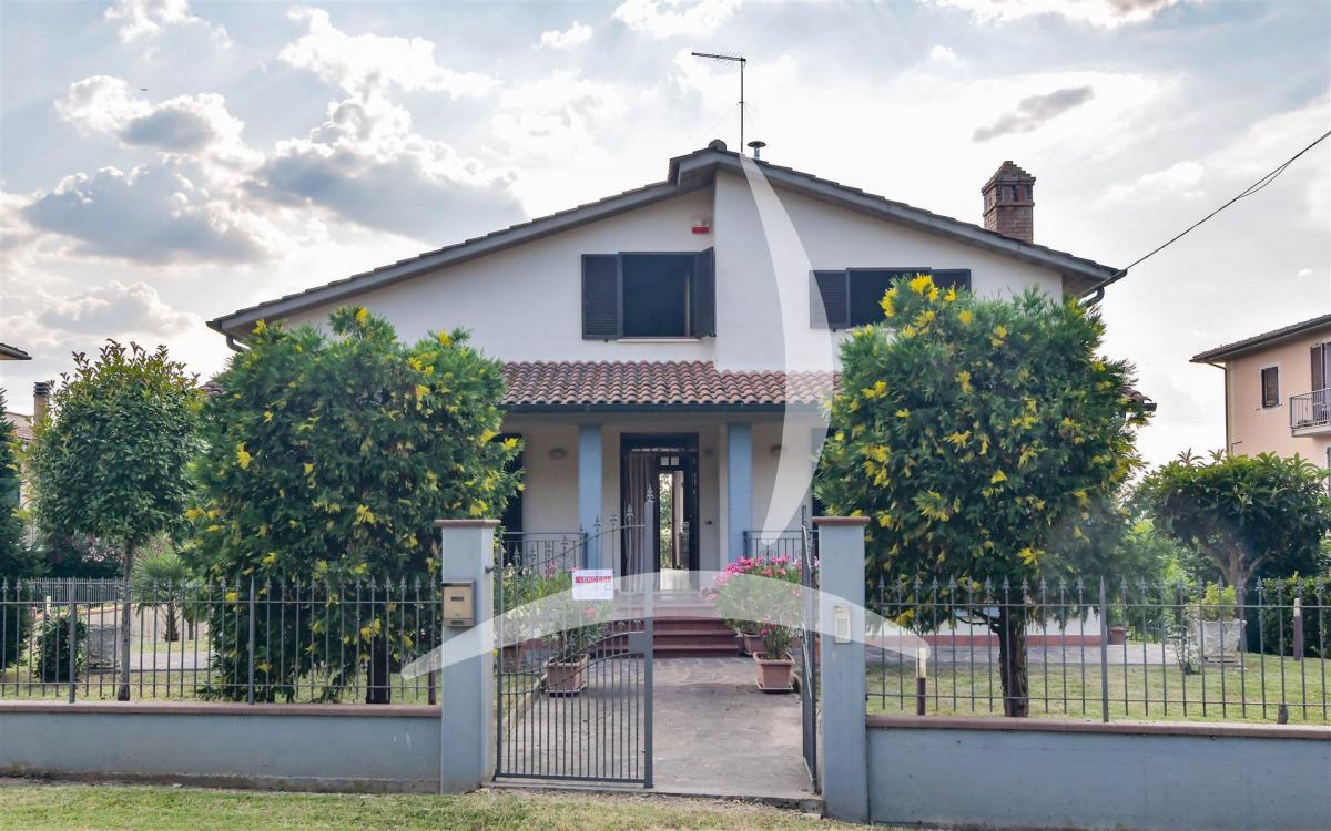 Picture of Villa For Sale in Montepulciano, Tuscany, Italy