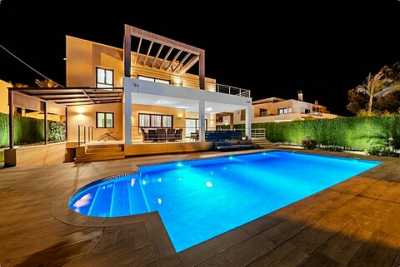 Villa For Sale in 