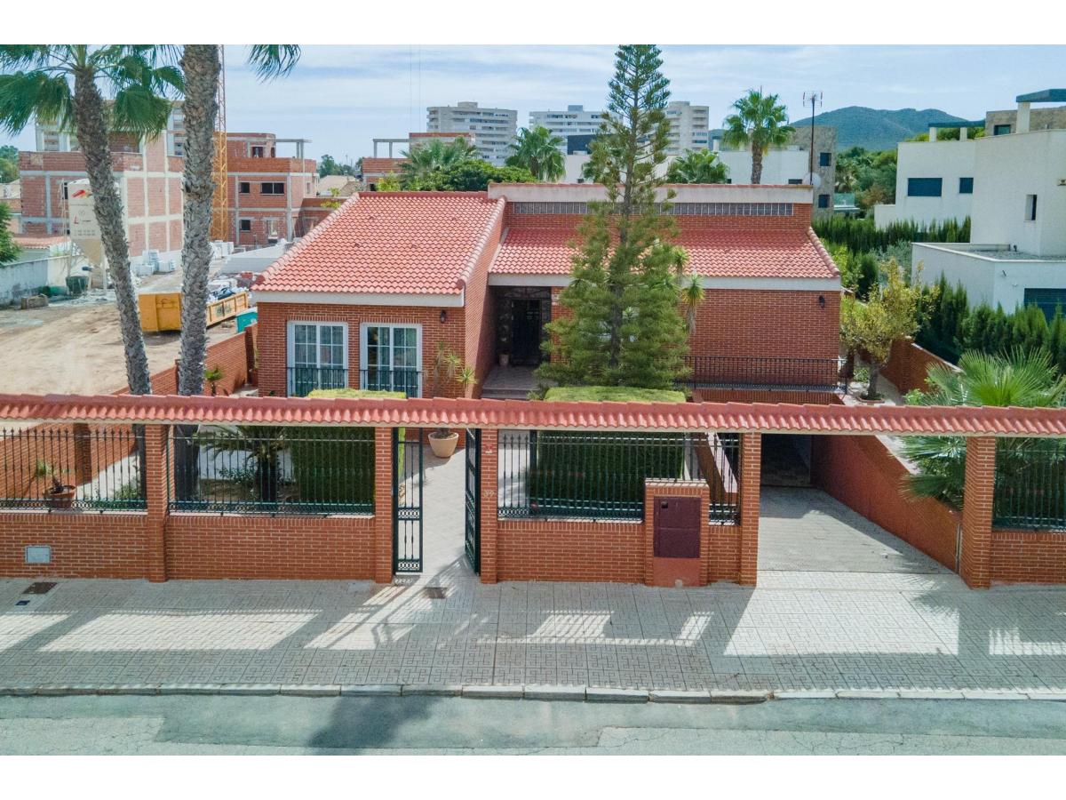 Picture of Villa For Sale in Playa Honda, Other, Spain