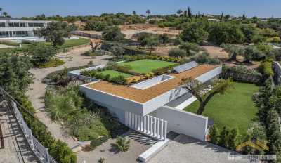 Villa For Sale in Almancil, Portugal