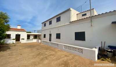 Villa For Sale in Loule, Portugal