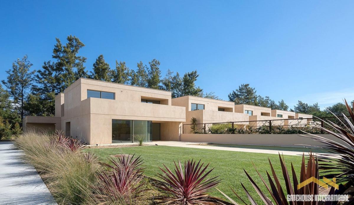 Picture of Villa For Sale in Vilamoura, Algarve, Portugal