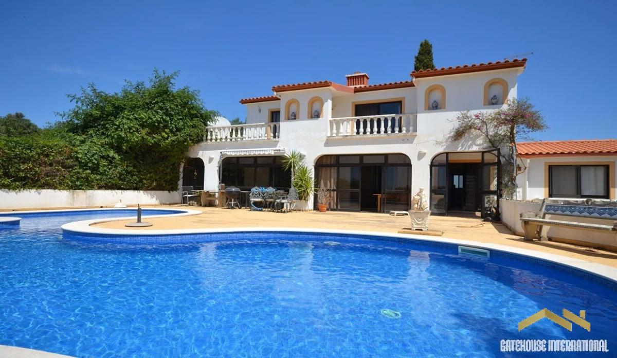 Picture of Villa For Sale in Boliqueime, Algarve, Portugal