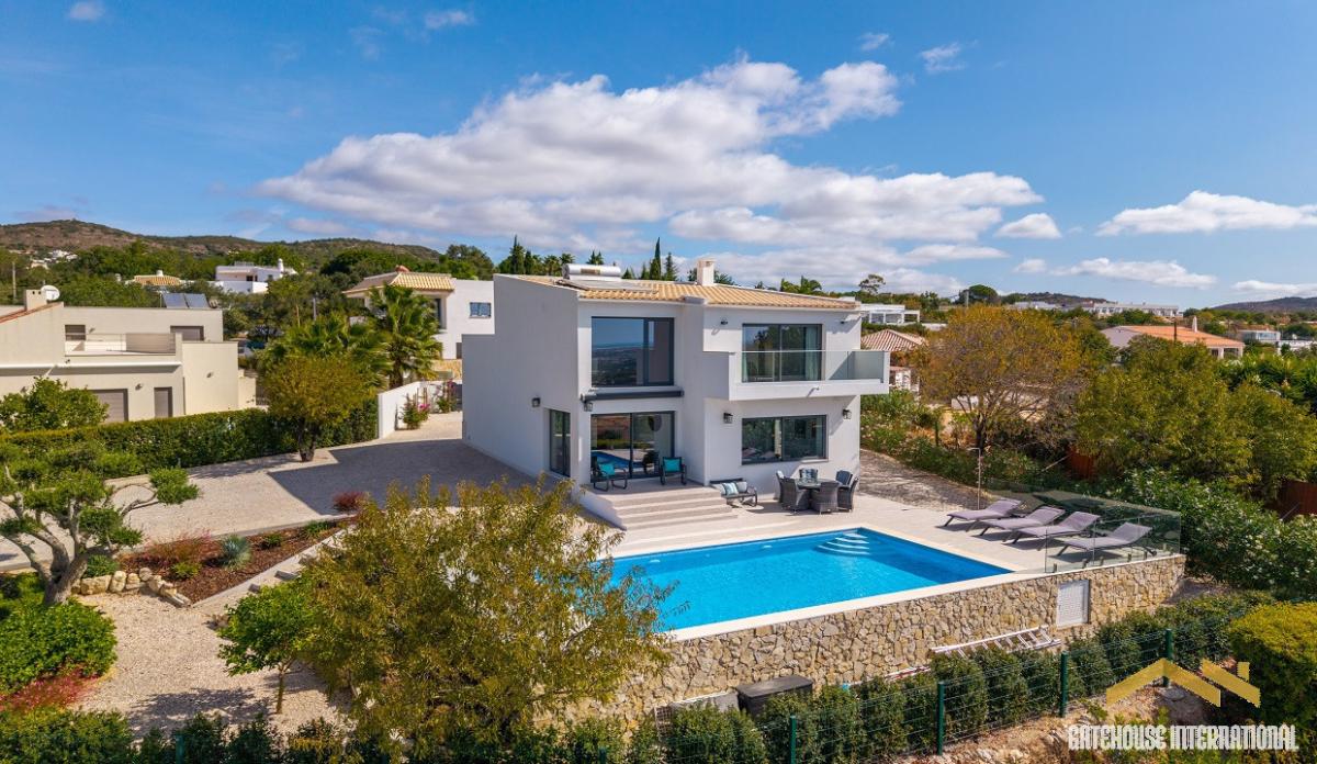Picture of Villa For Sale in Santa Barbara De Nexe, Faro, Portugal
