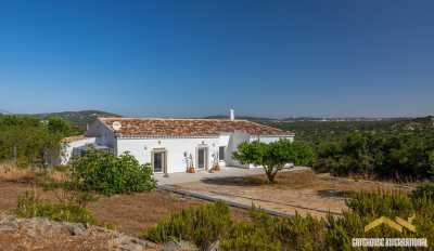 Villa For Sale in Estoi, Portugal
