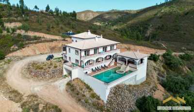 Villa For Sale in Silves, Portugal