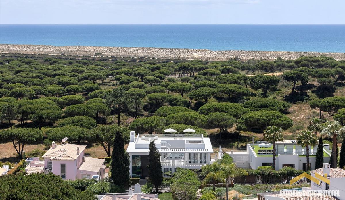 Picture of Villa For Sale in Almancil, Algarve, Portugal