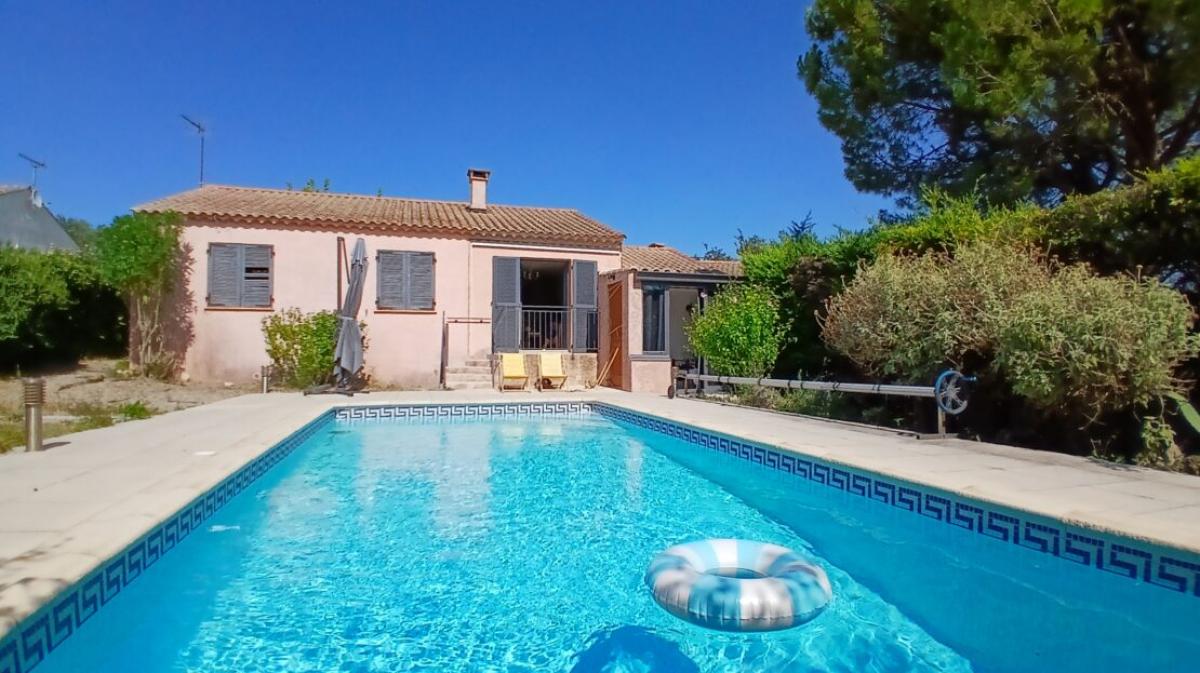 Picture of Home For Sale in Autignac, Languedoc Roussillon, France