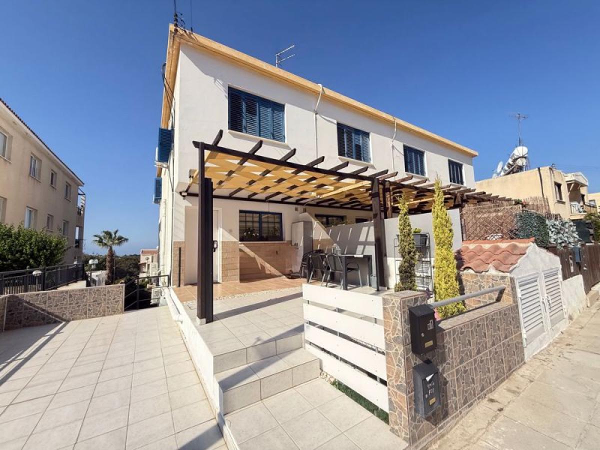 Picture of Home For Sale in Universal, Paphos, Cyprus