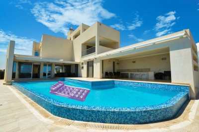 Villa For Sale in 