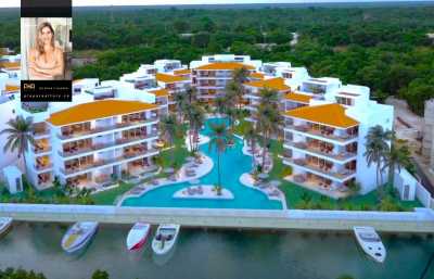 Apartment For Sale in Puerto Aventuras, Mexico
