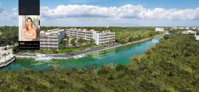 Apartment For Sale in Puerto Aventuras, Mexico