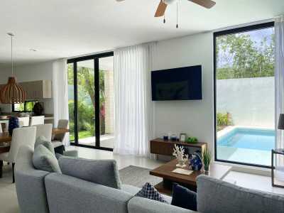 Home For Sale in Playa del Carmen, Mexico