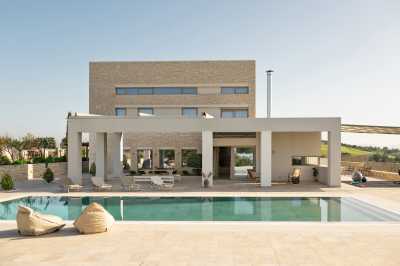 Villa For Sale in 
