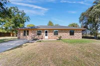 Home For Sale in Wharton, Texas