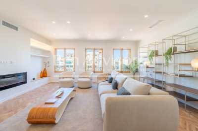 Apartment For Sale in Barcelona, Spain