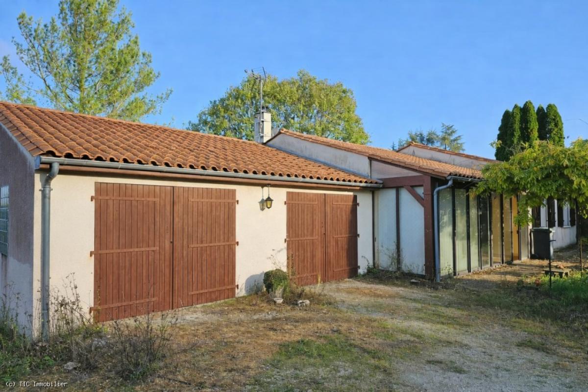 Picture of Home For Sale in Verteuil Sur Charente, Poitou Charentes, France
