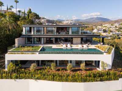 Villa For Sale in Benahavis, Spain