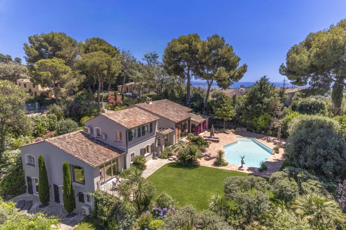 Picture of Villa For Sale in Mougins, Cote d'Azur, France